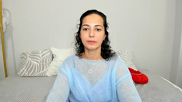 Linda Insatiable online show from 06-19-26, 01:32