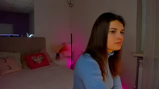 Laura Leee online show from 02-17-25, 06:31