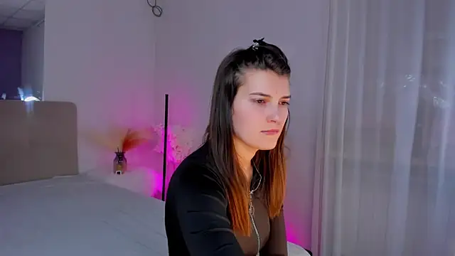 Laura Leee online show from 03-06-25, 12:41