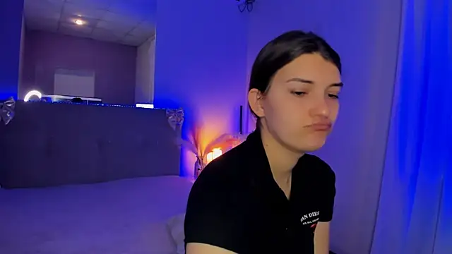 Laura Leee online show from 05-10-26, 05:34