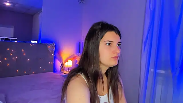 Laura Leee online show from 05-25-26, 05:02