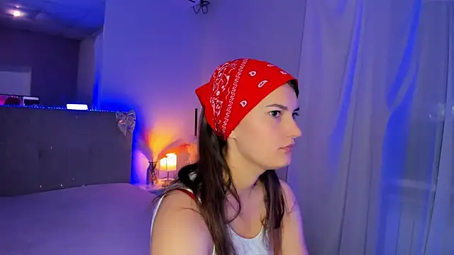 Laura Leee online show from 06-16-26, 04:48
