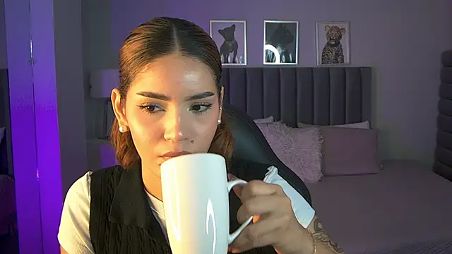 Madie  collins online show from 05-06-26, 11:59