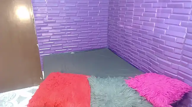 ShanayaKops online show from 12-29-24, 04:08