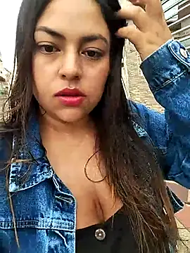 Snapshot of DULCE__26 chatting on 03-05-25, 12:11 DULCE 26 online show from 03-05-25, 12:11