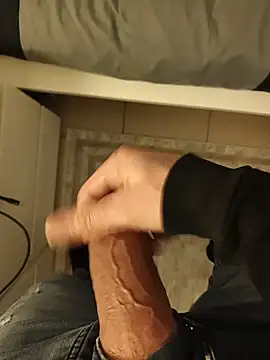 Snapshot of casper0303 chatting on 01-09-25, 11:14 casper0303 online show from 01-09-25, 11:14