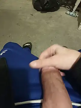 Snapshot of casper0303 chatting on 01-12-25, 02:45 casper0303 online show from 01-12-25, 02:45