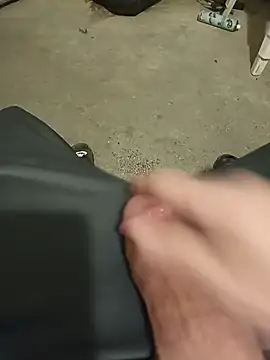 Snapshot of casper0303 chatting on 01-24-25, 10:51 casper0303 online show from 01-24-25, 10:51