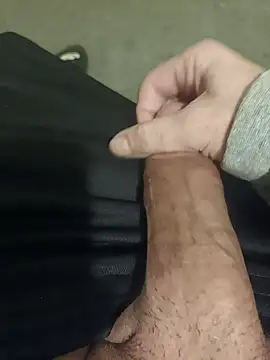 Snapshot of casper0303 chatting on 02-04-25, 10:13 casper0303 online show from 02-04-25, 10:13