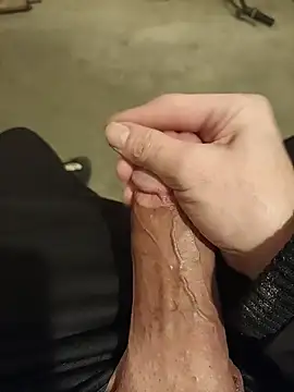 Snapshot of casper0303 chatting on 02-16-25, 09:05 casper0303 online show from 02-16-25, 09:05