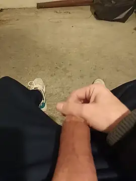 Snapshot of casper0303 chatting on 03-02-25, 07:56 casper0303 online show from 03-02-25, 07:56