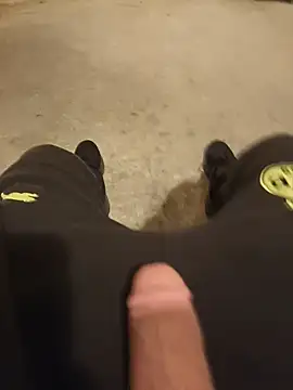 Snapshot of casper0303 chatting on 03-04-25, 12:50 casper0303 online show from 03-04-25, 12:50