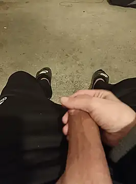 Snapshot of casper0303 chatting on 03-04-25, 11:11 casper0303 online show from 03-04-25, 11:11