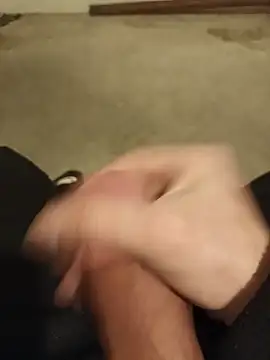 Snapshot of casper0303 chatting on 03-08-25, 04:50 casper0303 online show from 03-08-25, 04:50