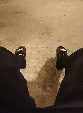 Snapshot of casper0303 chatting on 03-09-25, 03:38 casper0303 online show from 03-09-25, 03:38