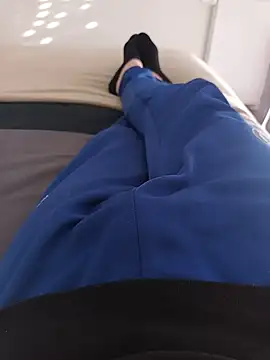 Snapshot of casper0303 chatting on 03-19-25, 07:40 casper0303 online show from 03-19-25, 07:40