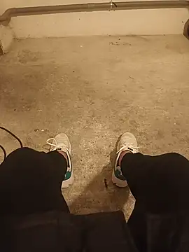 Snapshot of casper0303 chatting on 03-22-25, 10:37 casper0303 online show from 03-22-25, 10:37