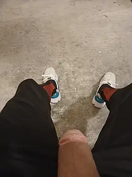 Snapshot of casper0303 chatting on 09-17-25, 09:38 casper0303 online show from 09-17-25, 09:38