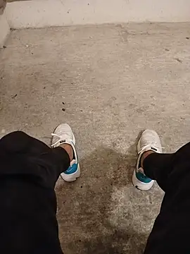 Snapshot of casper0303 chatting on 09-21-25, 04:52 casper0303 online show from 09-21-25, 04:52