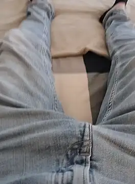 Snapshot of casper0303 chatting on 09-29-25, 07:24 casper0303 online show from 09-29-25, 07:24