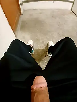 Snapshot of casper0303 chatting on 01-10-26, 11:31 casper0303 online show from 01-10-26, 11:31