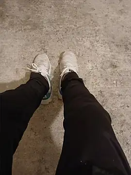 Snapshot of casper0303 chatting on 02-15-26, 03:42 casper0303 online show from 02-15-26, 03:42