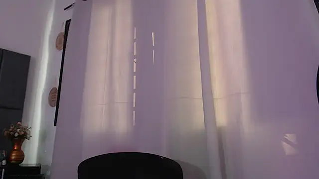 Snapshot of sophiaFoster4u chatting on 01-26-25, 01:36 sophiaFoster4u online show from 01-26-25, 01:36