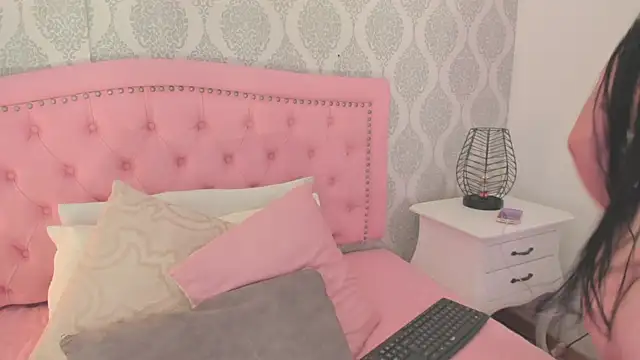 martina rivera  online show from 12-15-25, 11:58