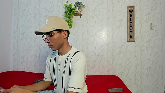 Snapshot of jony_honey chatting on 02-12-26, 12:00 jony honey online show from 02-12-26, 12:00