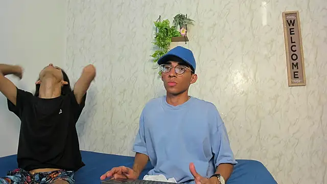 Snapshot of jony_honey chatting on 02-20-26, 12:16 jony honey online show from 02-20-26, 12:16