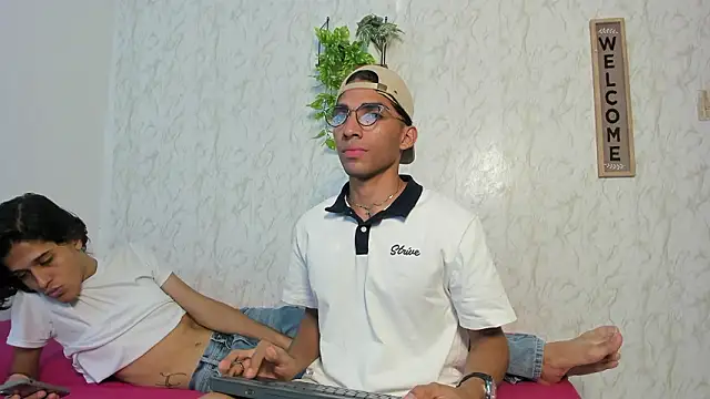 Snapshot of jony_honey chatting on 03-14-26, 11:48 jony honey online show from 03-14-26, 11:48