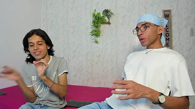 Snapshot of jony_honey chatting on 03-18-26, 11:57 jony honey online show from 03-18-26, 11:57