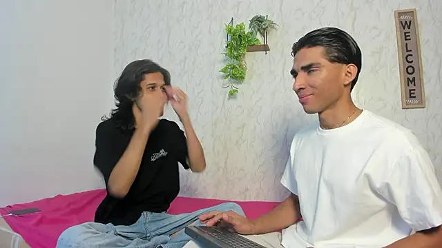 Snapshot of jony_honey chatting on 03-23-26, 11:58 jony honey online show from 03-23-26, 11:58