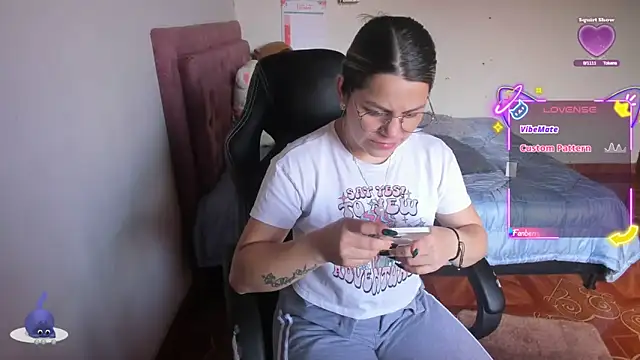 Sabrina Hall  online show from 10-15-25, 08:53