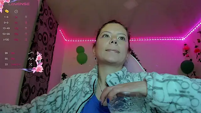Susana garcia  online show from 12-29-24, 01:45