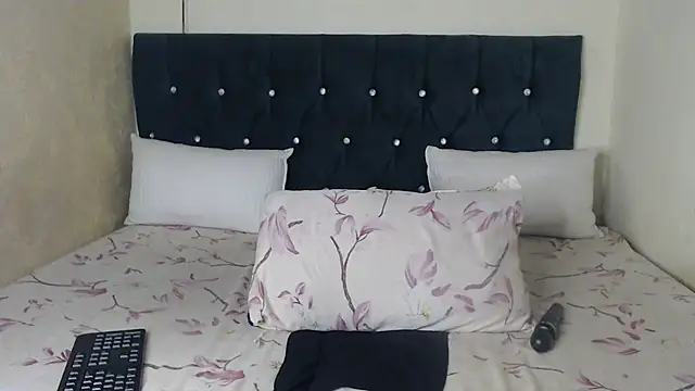 BhadBhad Kitty online show from 12-06-24, 01:51