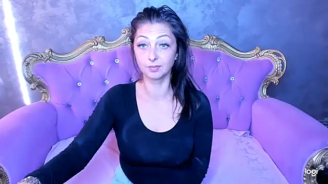 DivinSandra online show from 09-26-25, 06:06