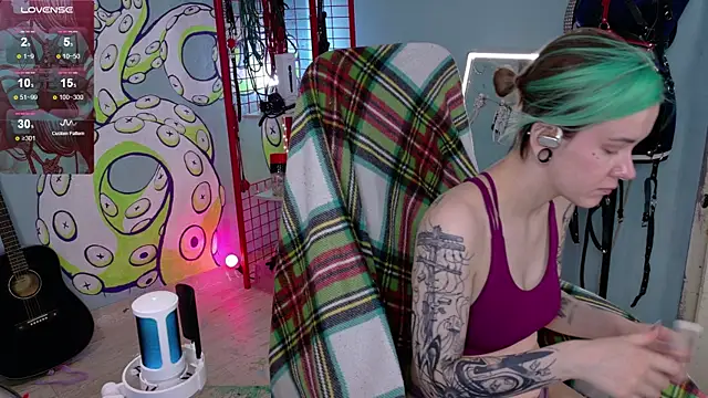 Snapshot of Cumpotik_Eve chatting on 02-18-26, 02:51 Cumpotik Eve online show from 02-18-26, 02:51