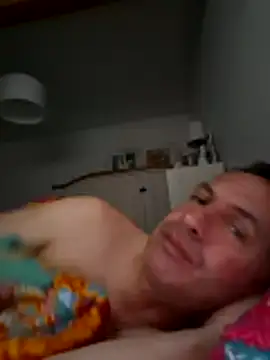 Snapshot of bagoulo chatting on 04-11-26, 02:21 bagoulo online show from 04-11-26, 02:21