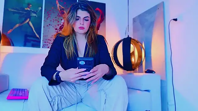 Lizzymontanaa online show from 01-25-25, 12:27