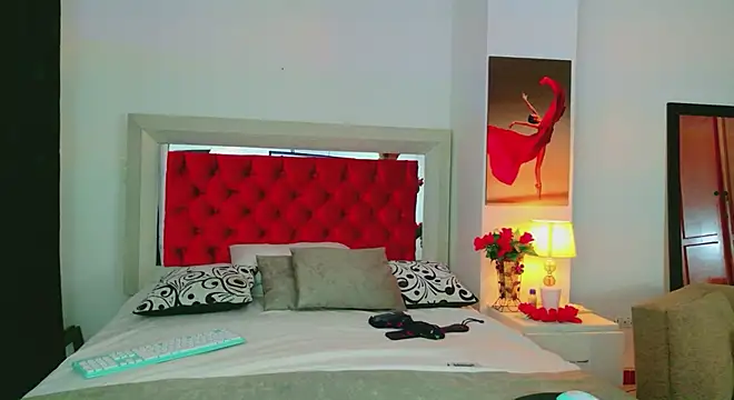 Lizzymontanaa online show from 12-18-25, 11:33