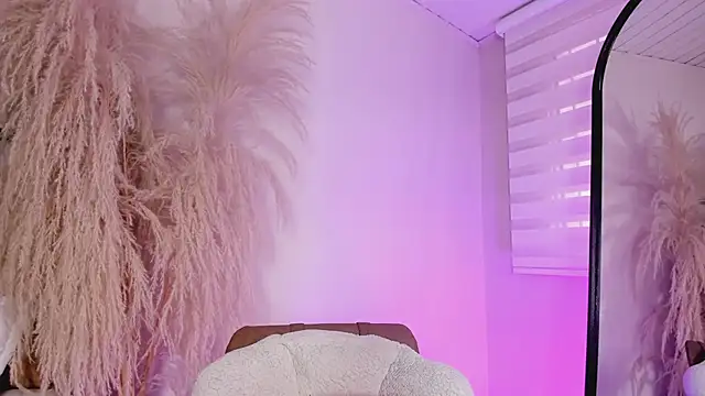 Snapshot of ariana_rosse__ chatting on 02-04-25, 03:36 ariana rosse online show from 02-04-25, 03:36