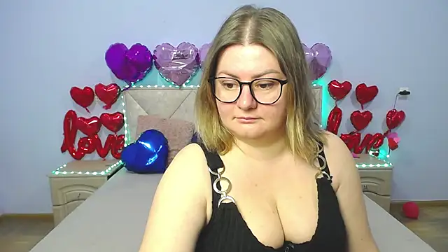 ZannaDreil online show from 02-22-25, 07:03