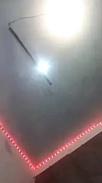 Snapshot of SINUECASTILLO chatting on 12-10-24, 01:11 SINUECASTILLO online show from 12-10-24, 01:11