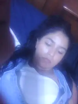 Snapshot of SINUECASTILLO chatting on 02-12-25, 08:18 SINUECASTILLO online show from 02-12-25, 08:18