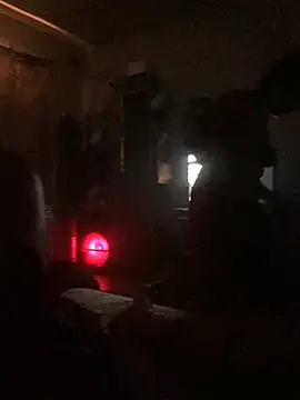 Snapshot of SINUECASTILLO chatting on 03-05-25, 07:38 SINUECASTILLO online show from 03-05-25, 07:38