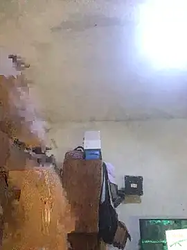 Snapshot of SINUECASTILLO chatting on 03-05-25, 10:43 SINUECASTILLO online show from 03-05-25, 10:43