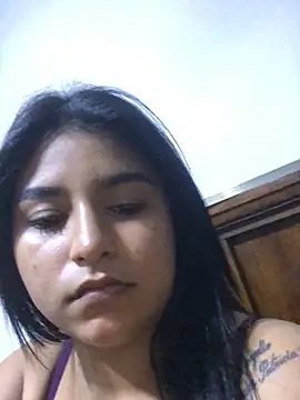 Snapshot of SINUECASTILLO chatting on 03-08-25, 09:06 SINUECASTILLO online show from 03-08-25, 09:06