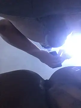 Snapshot of SINUECASTILLO chatting on 03-17-25, 10:49 SINUECASTILLO online show from 03-17-25, 10:49