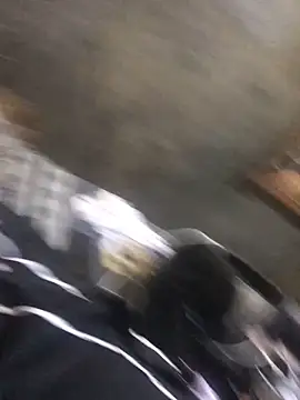 Snapshot of SINUECASTILLO chatting on 03-23-25, 04:27 SINUECASTILLO online show from 03-23-25, 04:27